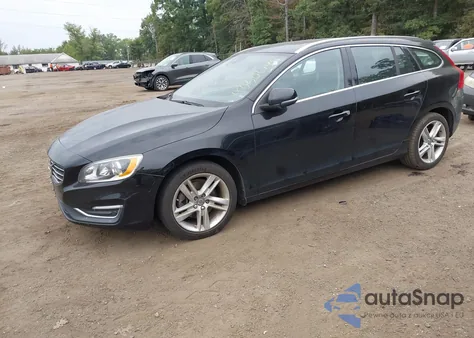 2015 Volvo V60 T5 Premier из США, поврежденный, VIN YV140MEK6F1254215